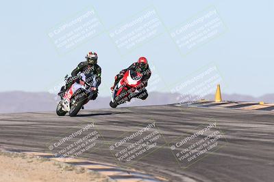 media/Dec-01-2025-Moto Forza (Mon) [[2daa91e15f]]/2-Intermediate Group/Session 2 (Turns 9 and 10)/